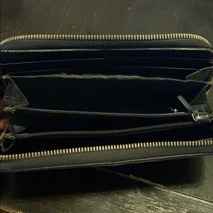 Gucci Bags - Black leather Gucci wallet Gucci Bags - Black leather Gucci wallet